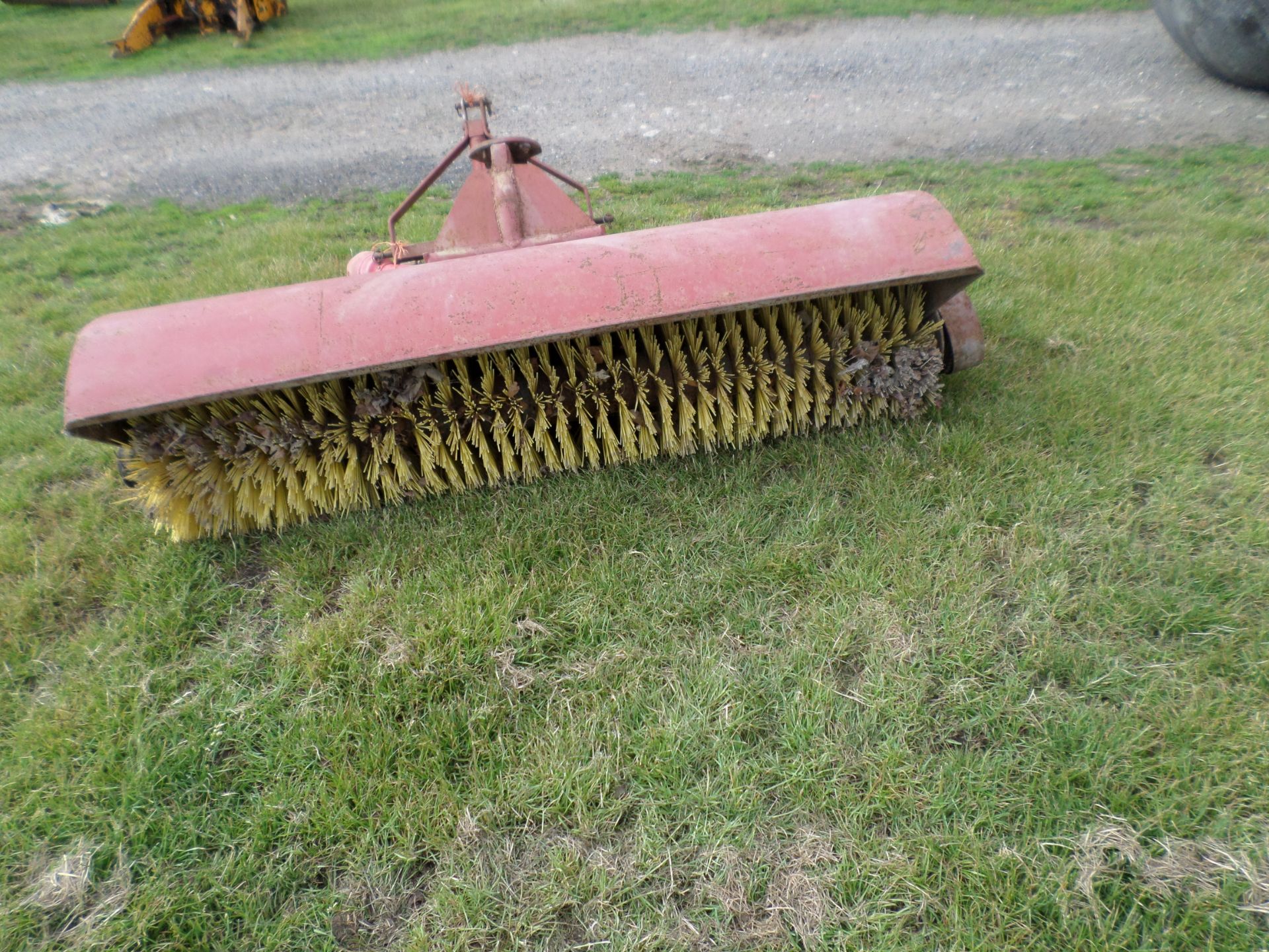 Tractor mounted PTO driven rotary yard brush - Image 2 of 2