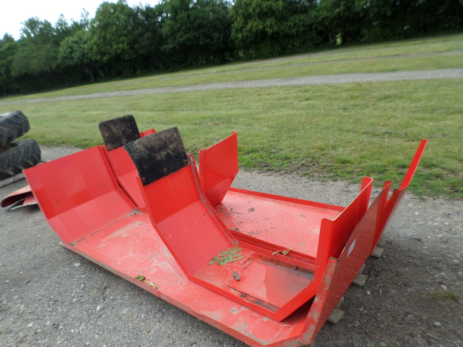 4 steel lorry mudguards, very good condition, for 8-wheel tipper or big hook lorry.