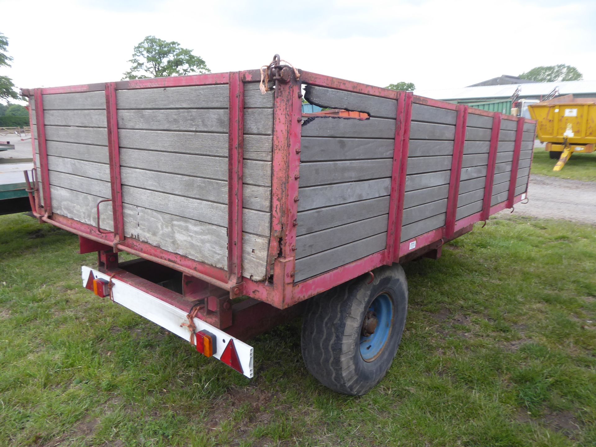 Wooden sided tipper trailer - Image 3 of 3