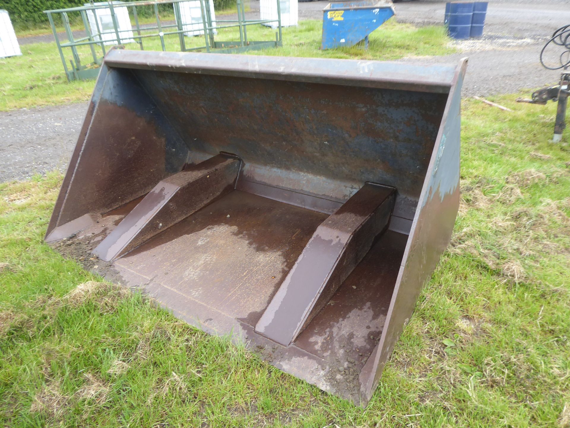 Albutt toe tip bucket - Image 2 of 2