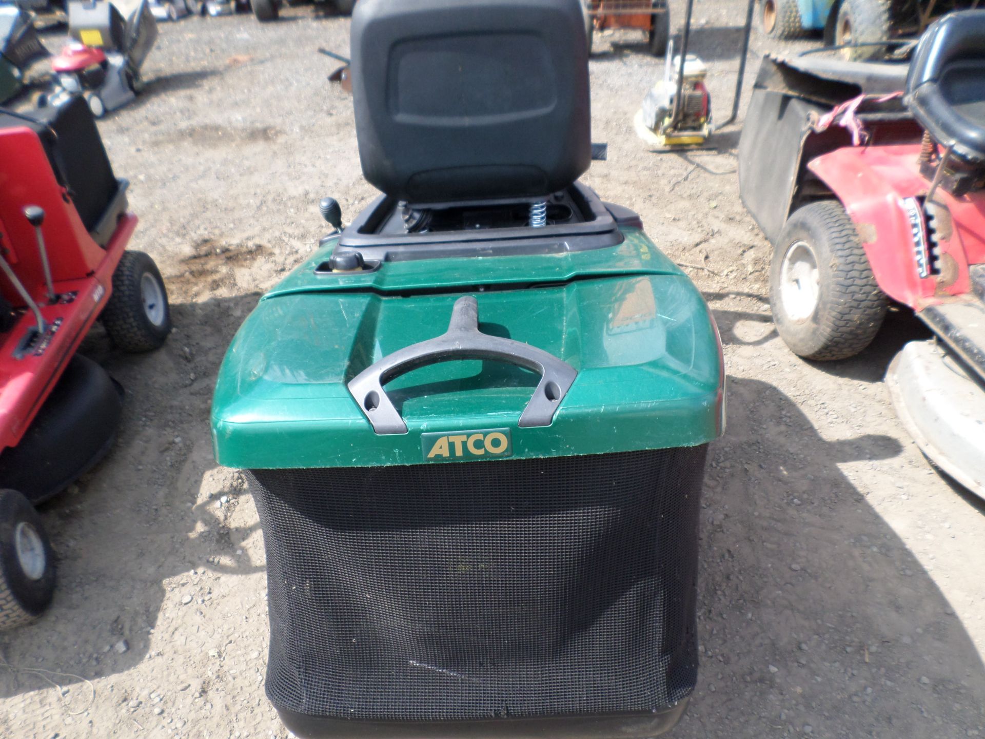 Atco Rider 27 ride on mower with grass collector NO VAT - Image 2 of 3