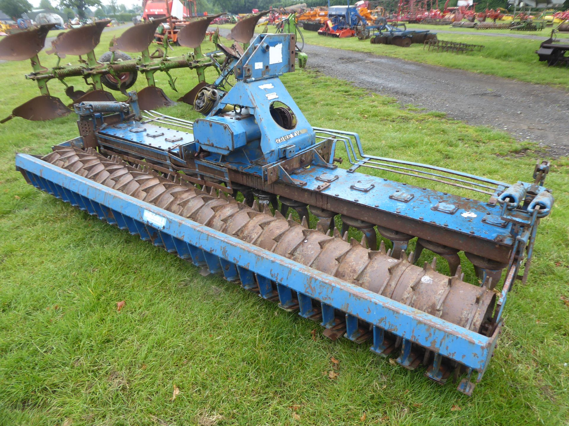 Rabe PKE350 3.5 mtr power harrow , good tine & packer - Image 3 of 3