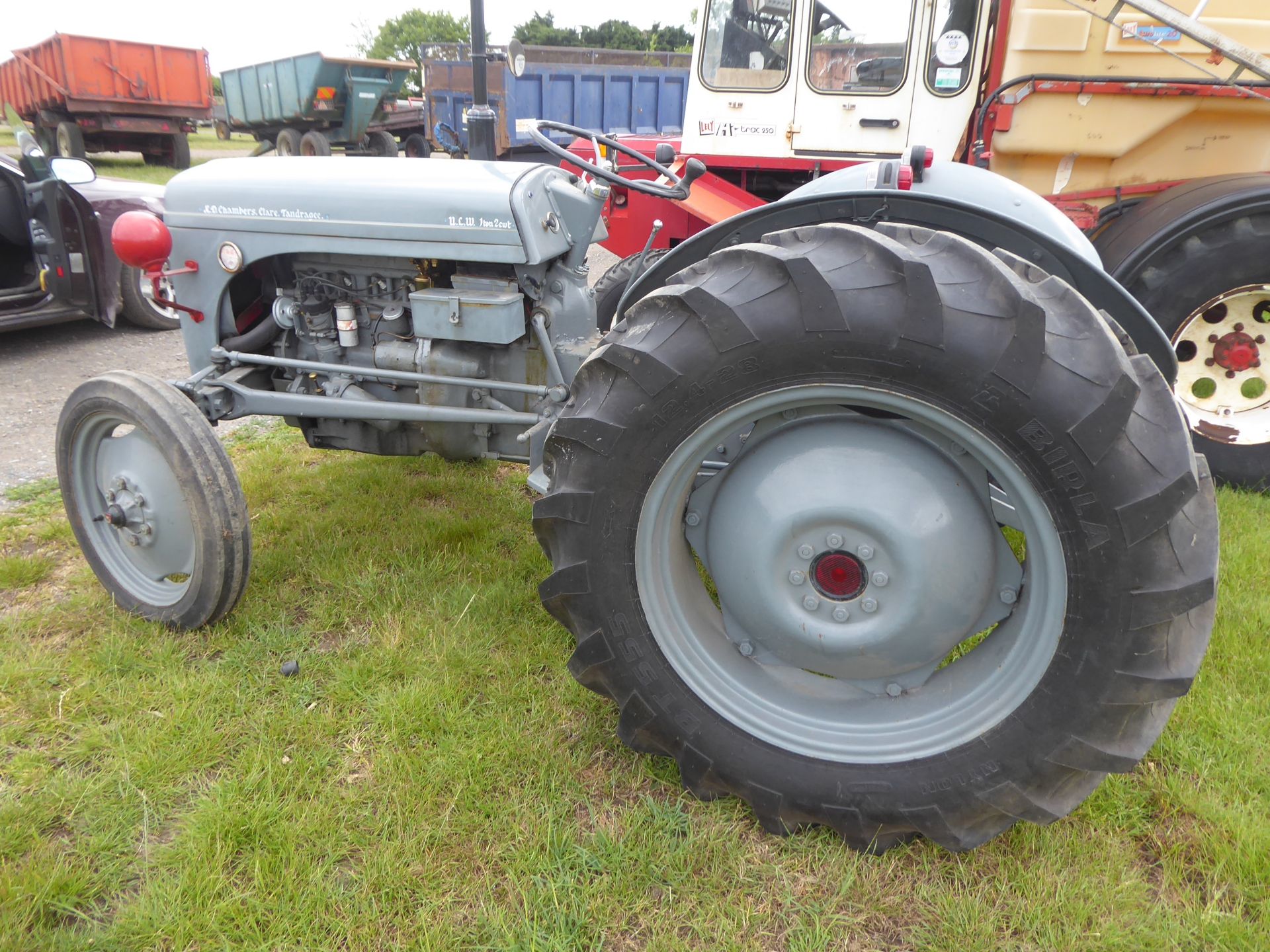 Ferguson tractor petrol/parafin GWO with lights & horn - Image 3 of 3