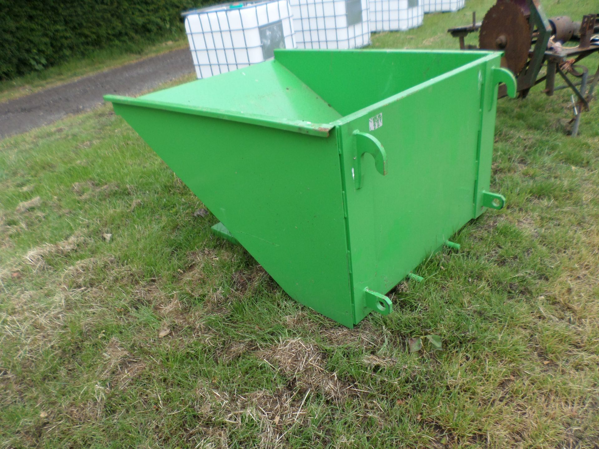 Tipping transport bucket for telehandler on JCB brackets, 2019 - Image 3 of 3