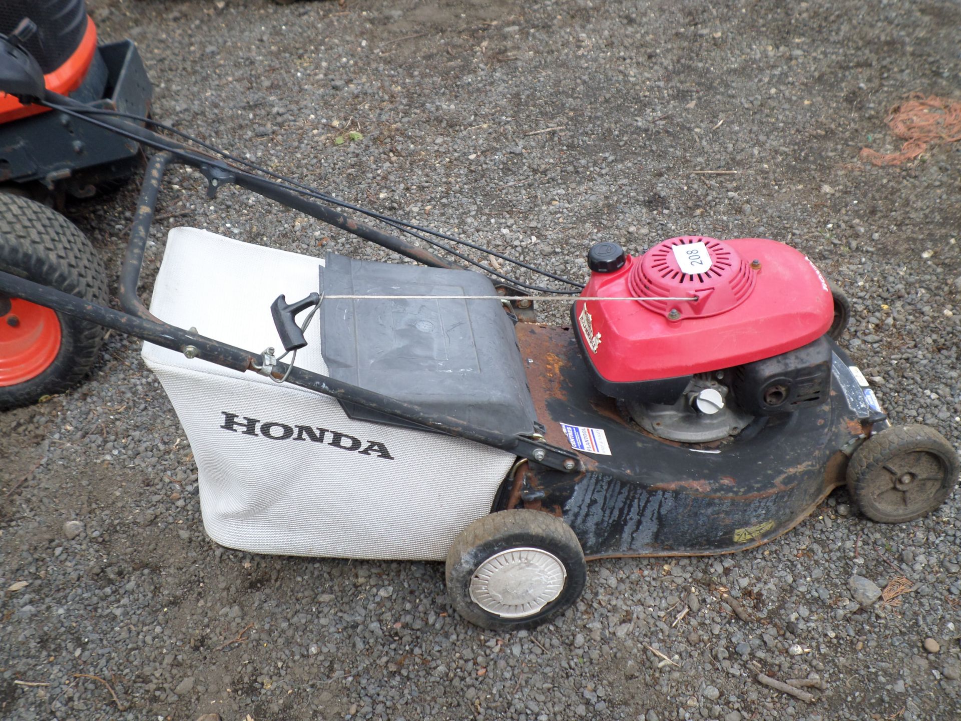 Honda HRG 46 self drive rotary mower - Image 2 of 2