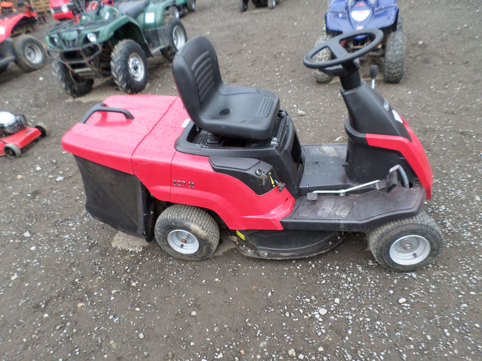 Mountfield 827H ride on mower NO VAT, key - Image 3 of 3