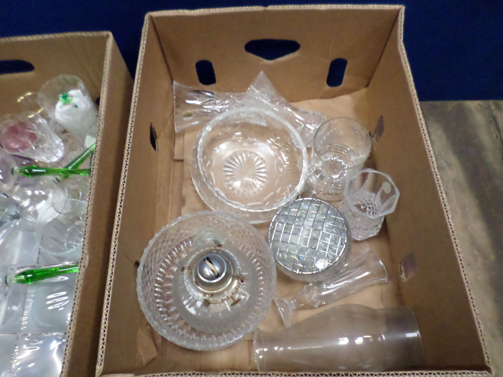 2 boxes of glassware - Image 2 of 2