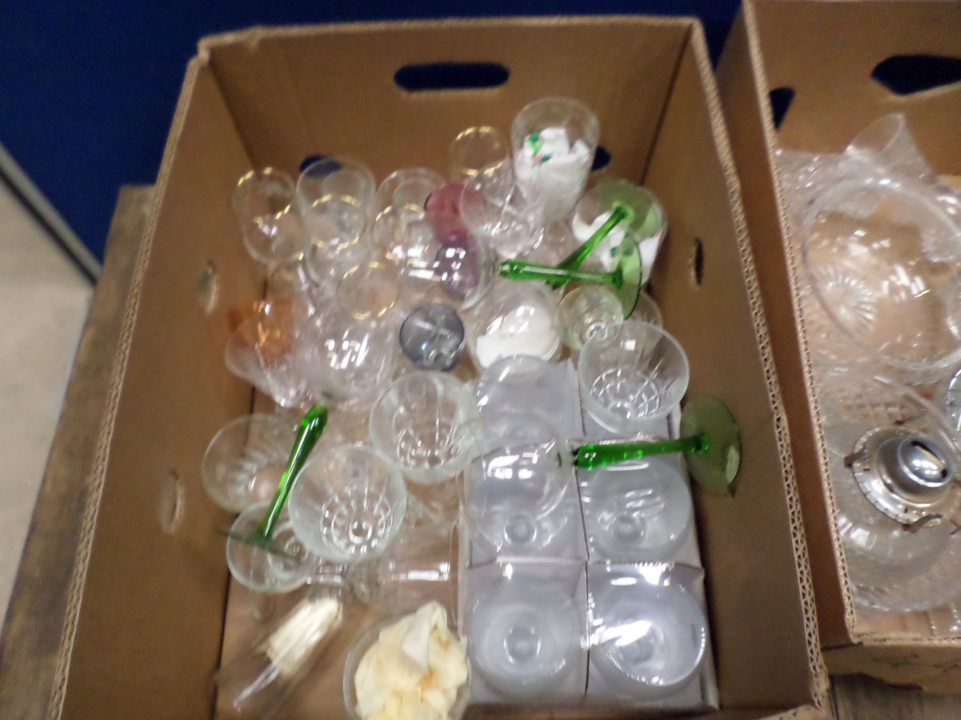 2 boxes of glassware