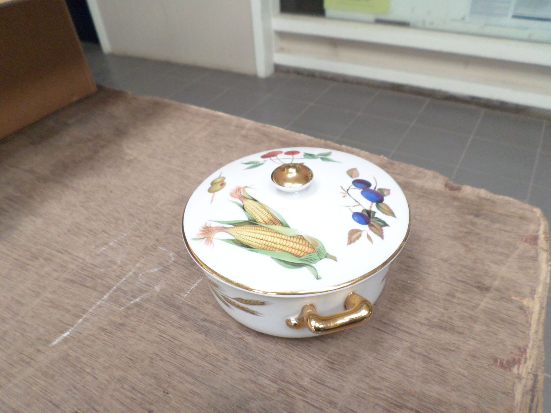 2 Royal Worcester Evesham tureens, good condition