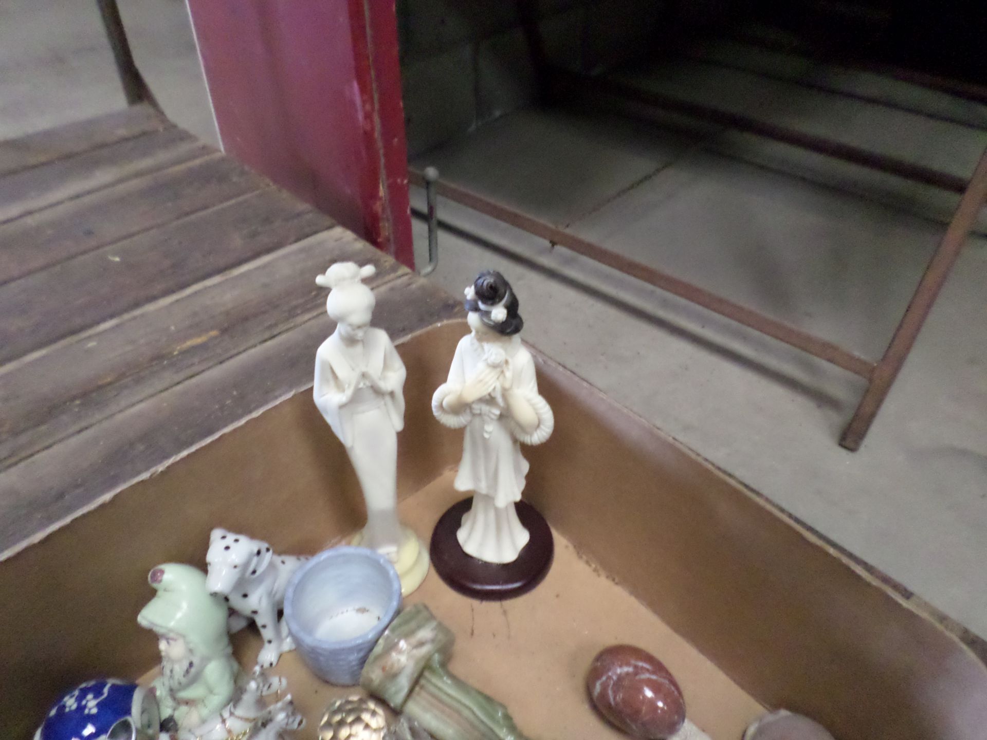 Box of small ornaments, Oriental etc - Image 2 of 2