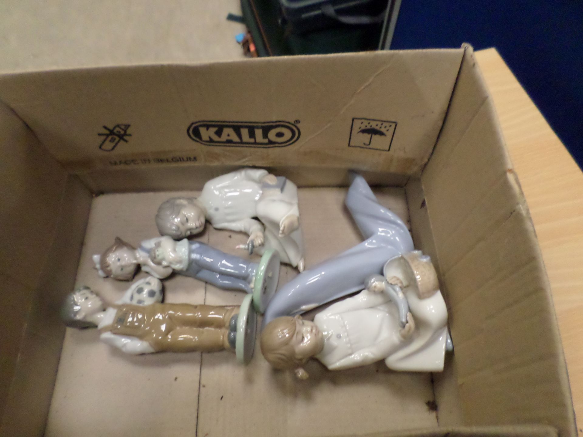 5 Lladro & Nao figures