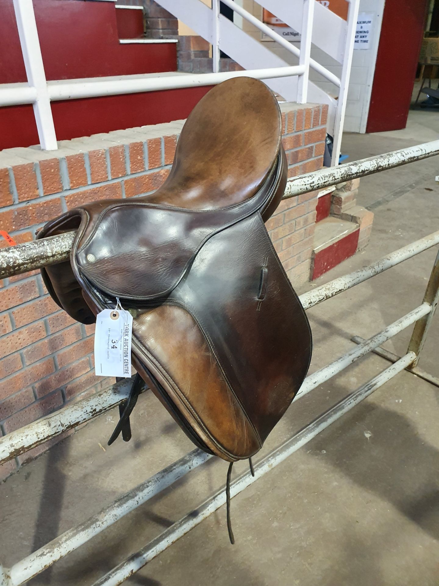 16" Thorowgood saddle