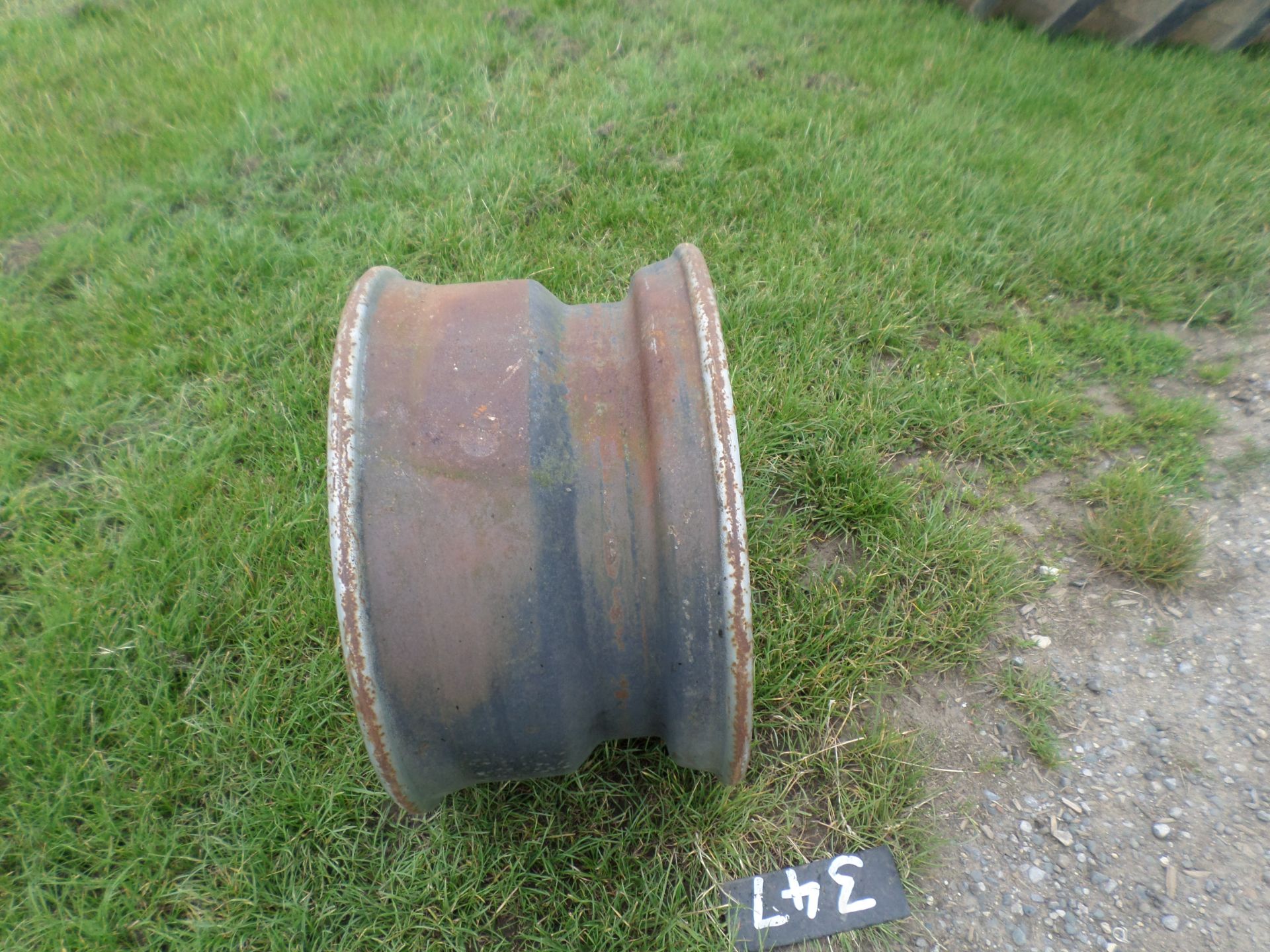 "shop soiled" 10 stud Super single wheel c/w valve NO VAT - Image 2 of 2