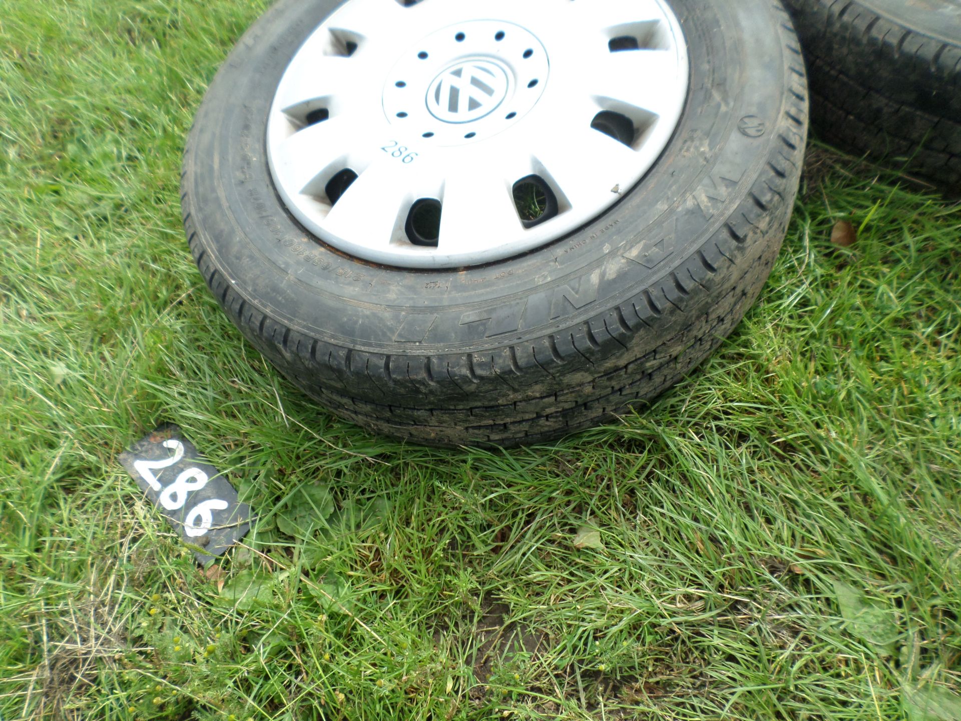 4 wheels/tyres to fit VW Transporter van, c/w VW trims (sound) NO VAT - Image 2 of 2