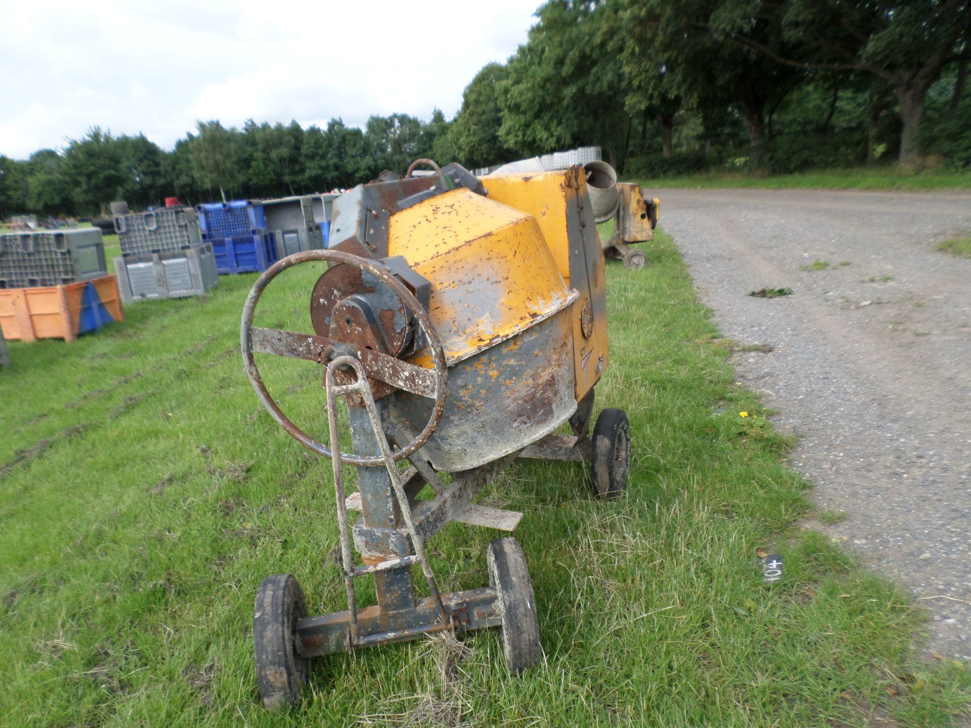 Terex diesel cement mixer NO VAT - Image 2 of 2