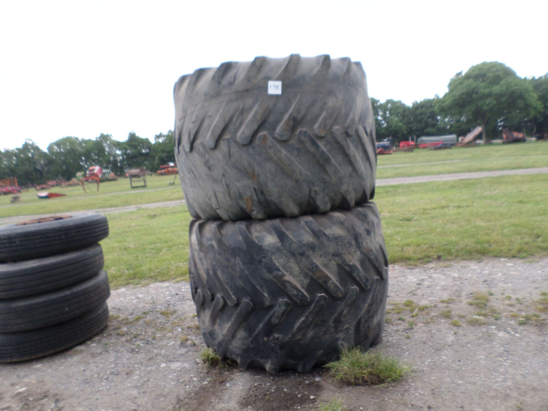 2 flotation wheels and tyres with changeable centres - Image 2 of 2