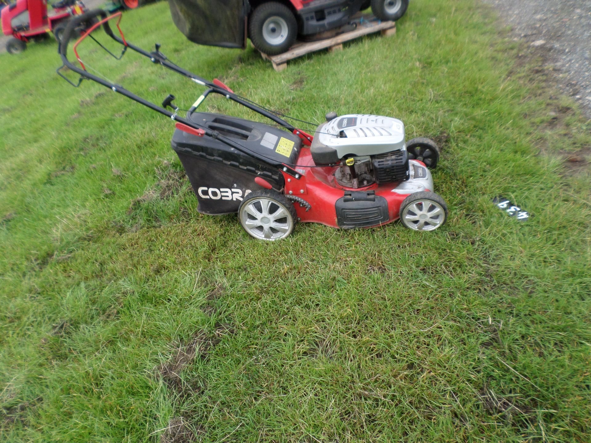 Cobra garden mower self drive as new - Image 2 of 2