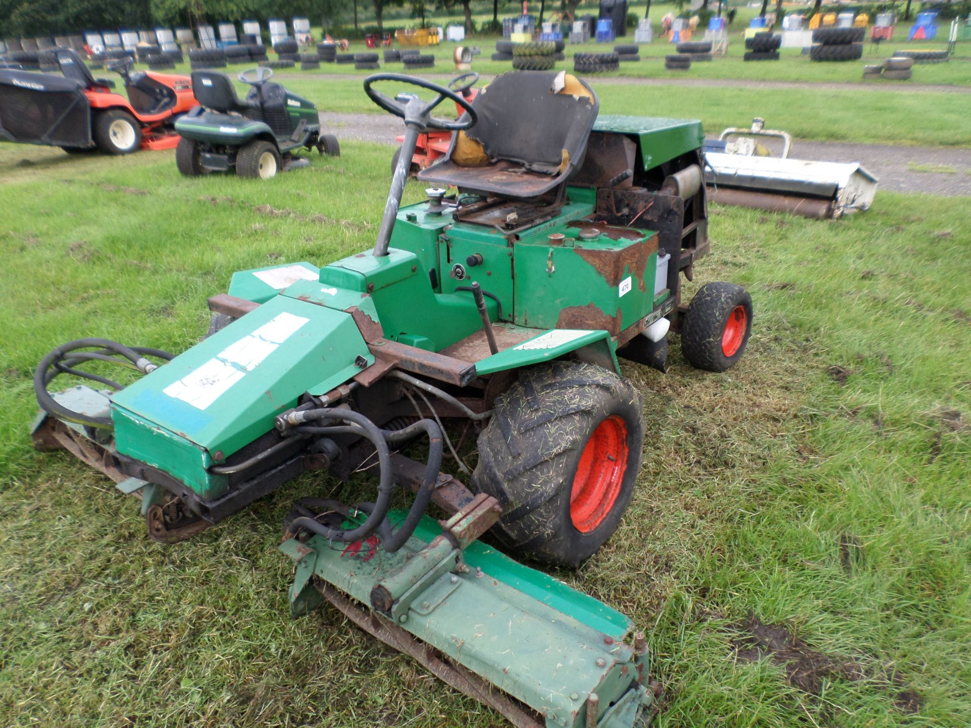Ransomes 213 diesel ride on mower runs , drives, cuts needs attention NO VAT