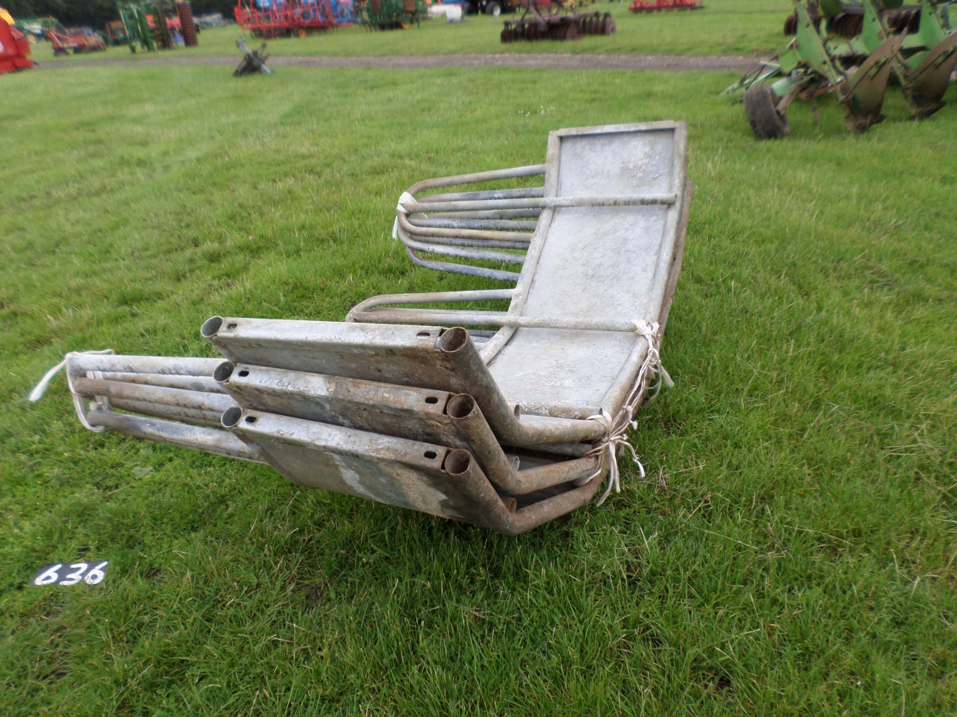 Super heavy duty tombstone cattle ring - Image 2 of 2