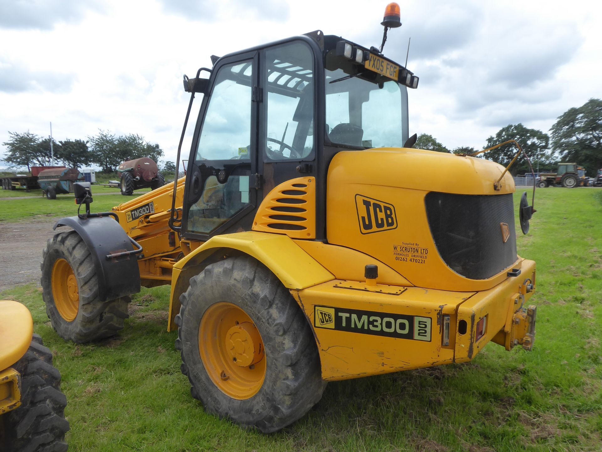 JCB TM300 Pivot steer telehandler YX05 FGF one owner from new very reliable machine. - Image 2 of 2