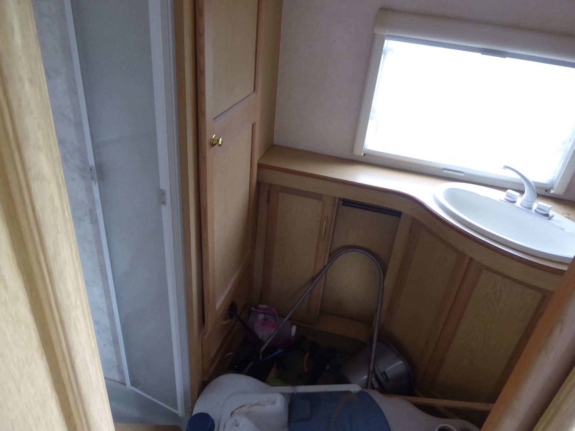 Abbey Caprice 2 berth Caravan, very tidy, with keys NO VAT - Image 3 of 4