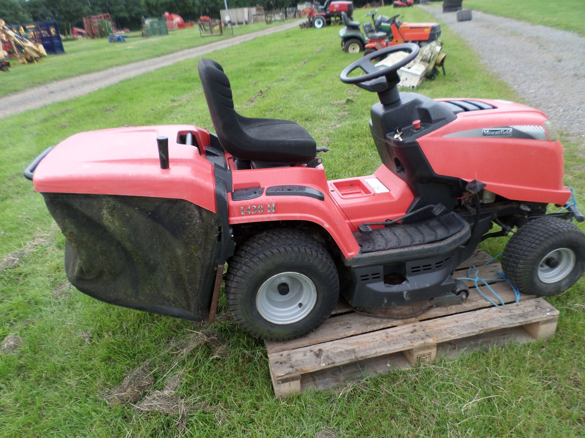 Mountfield ride on mower NO VAT - Image 2 of 2