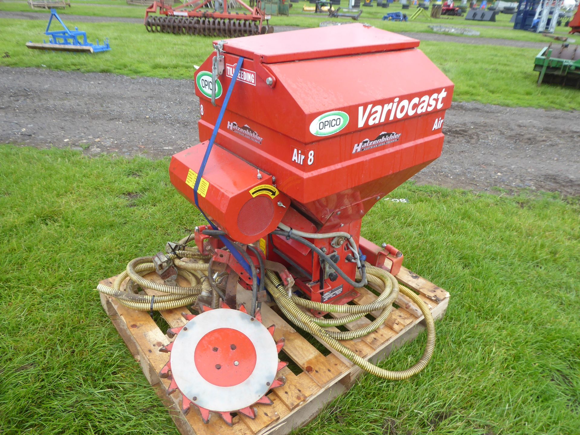 Opico Variocast air 8 seeder, 2009 control box and rape seed flute, GWO - Image 2 of 3