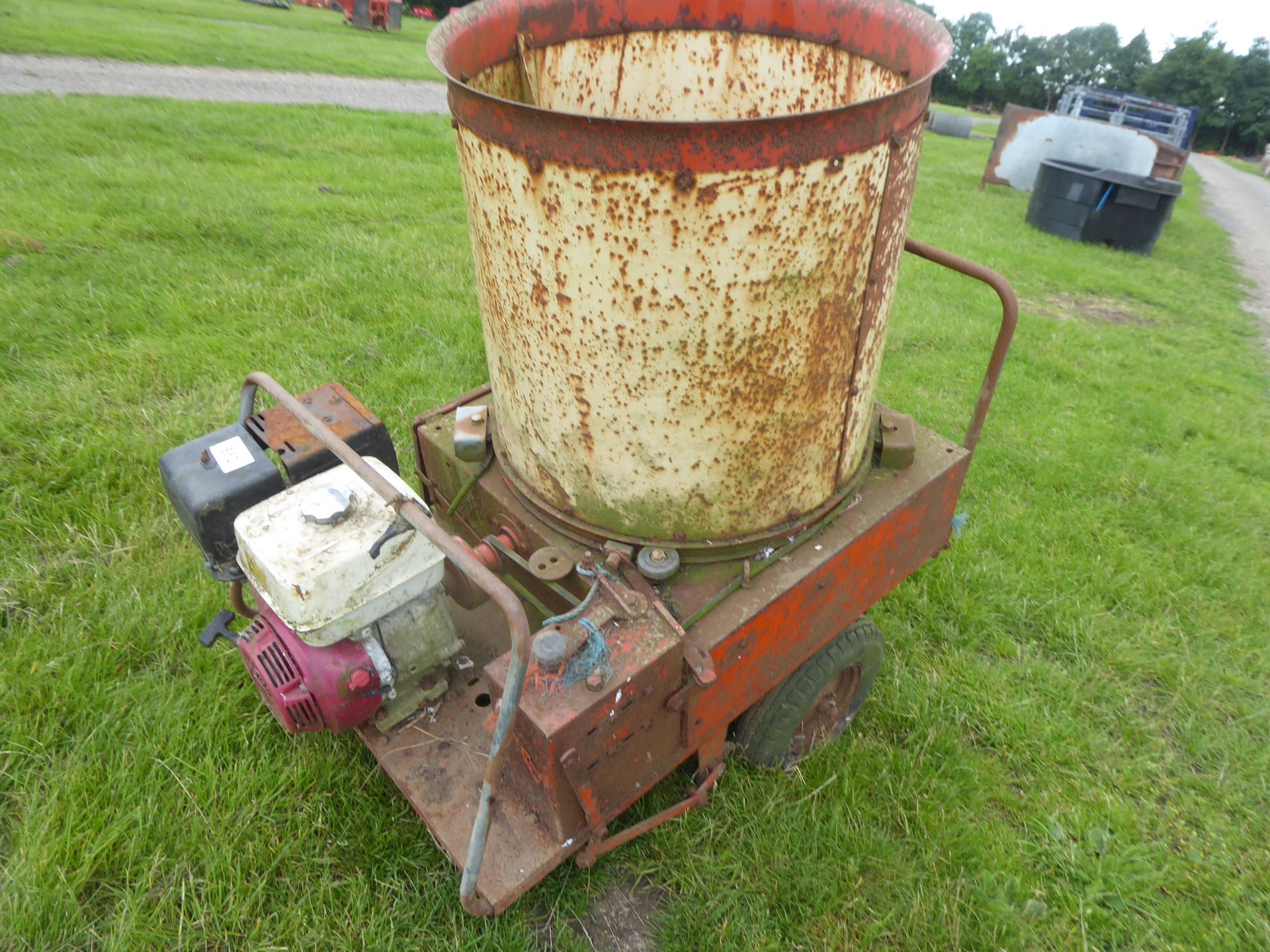 Small bale chopper Honda engine 11 HP engine NO VAT