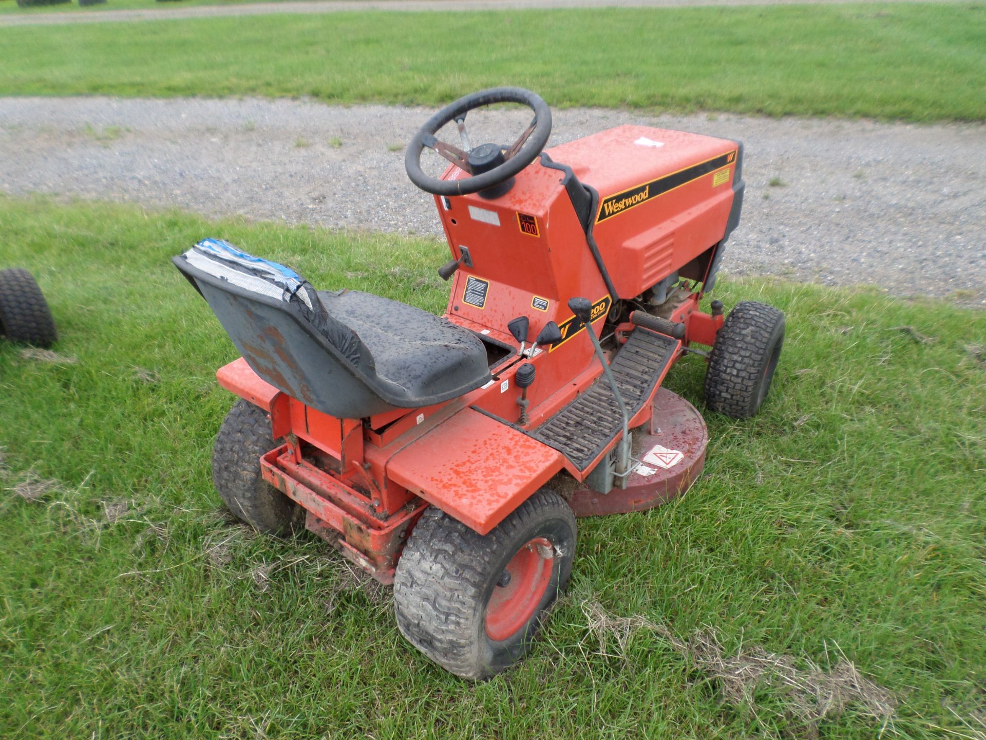 Westwood ride on mower - Image 2 of 2