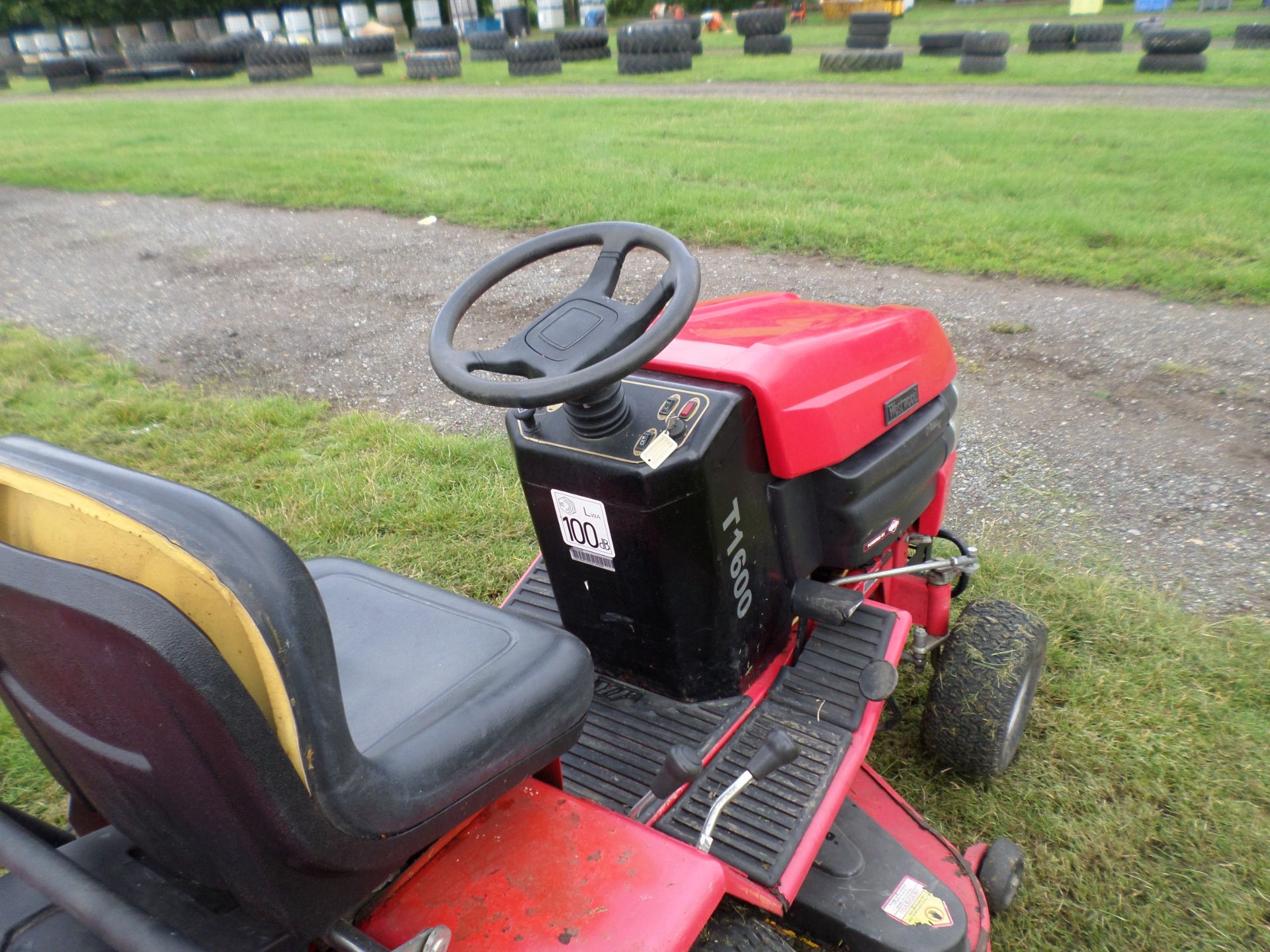 Westwood T1600 ride on mower part exchange machine used this season but not serviced, owers manual & - Image 2 of 3