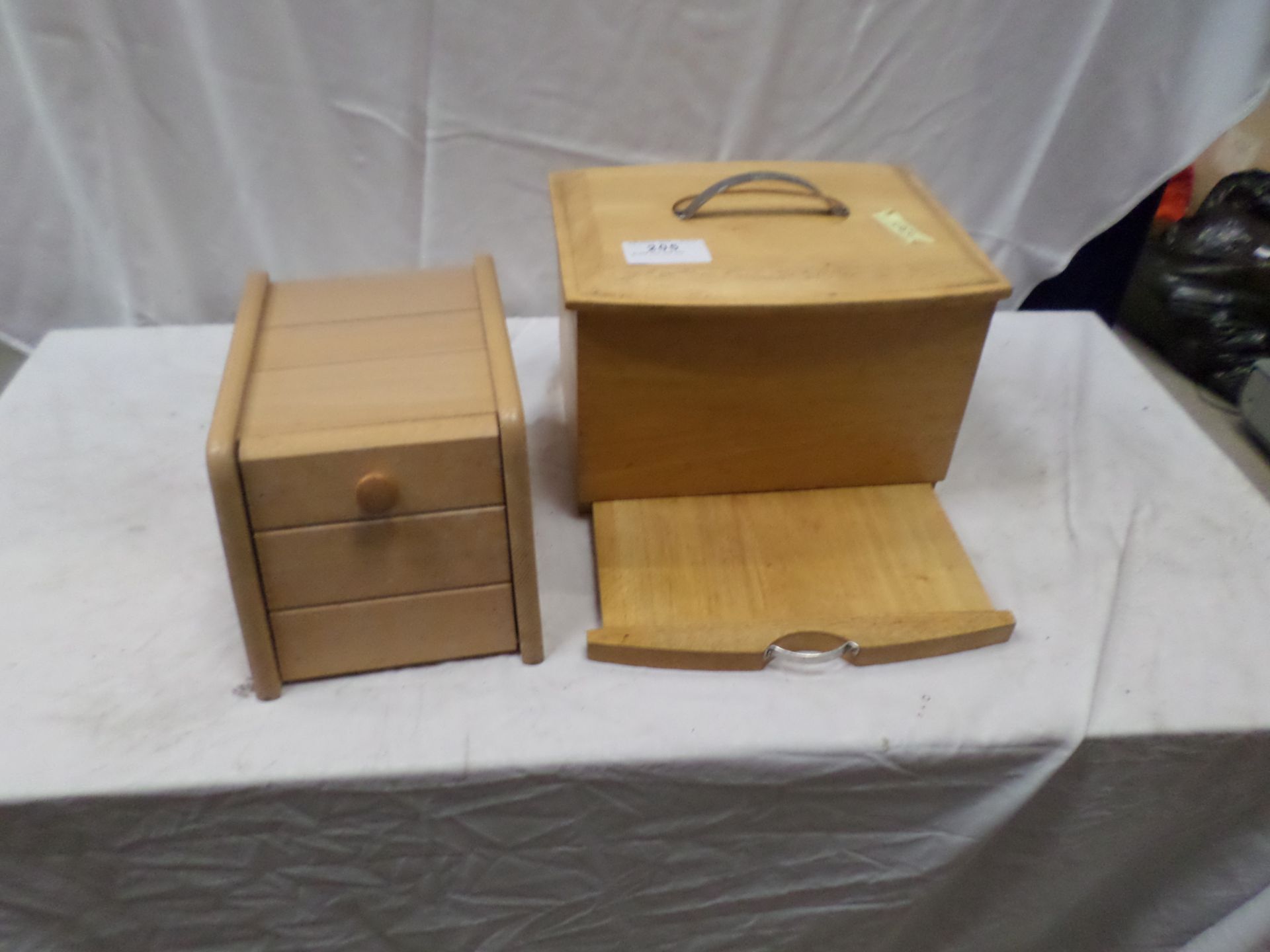 Bread bin and box