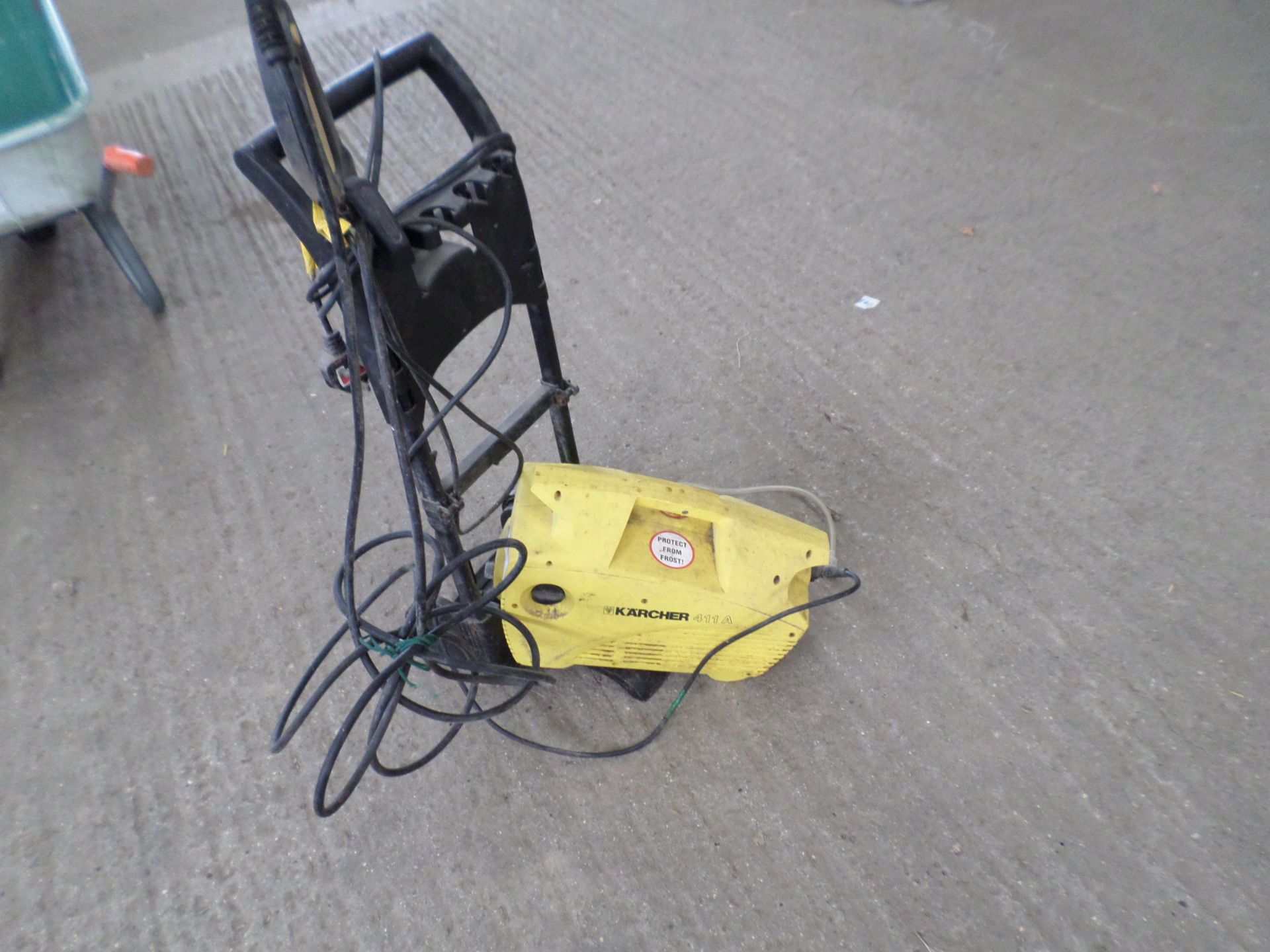 Pressure washer - Image 2 of 2