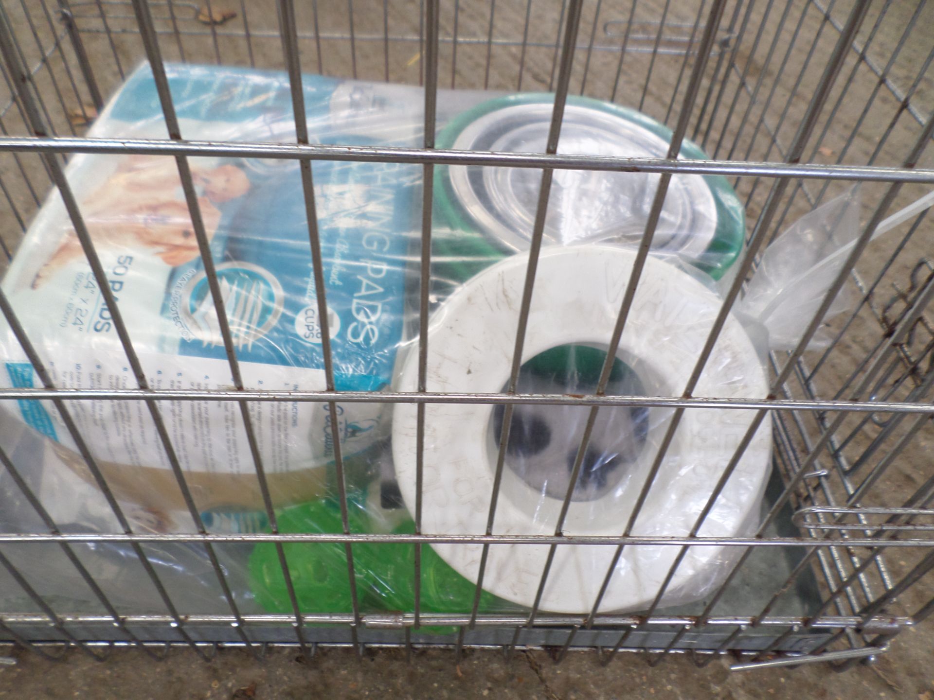 Small dog cage 50cmx60cmx60cm with pack of puppy training pads, travel bowls, food bowls, toys and - Image 2 of 2