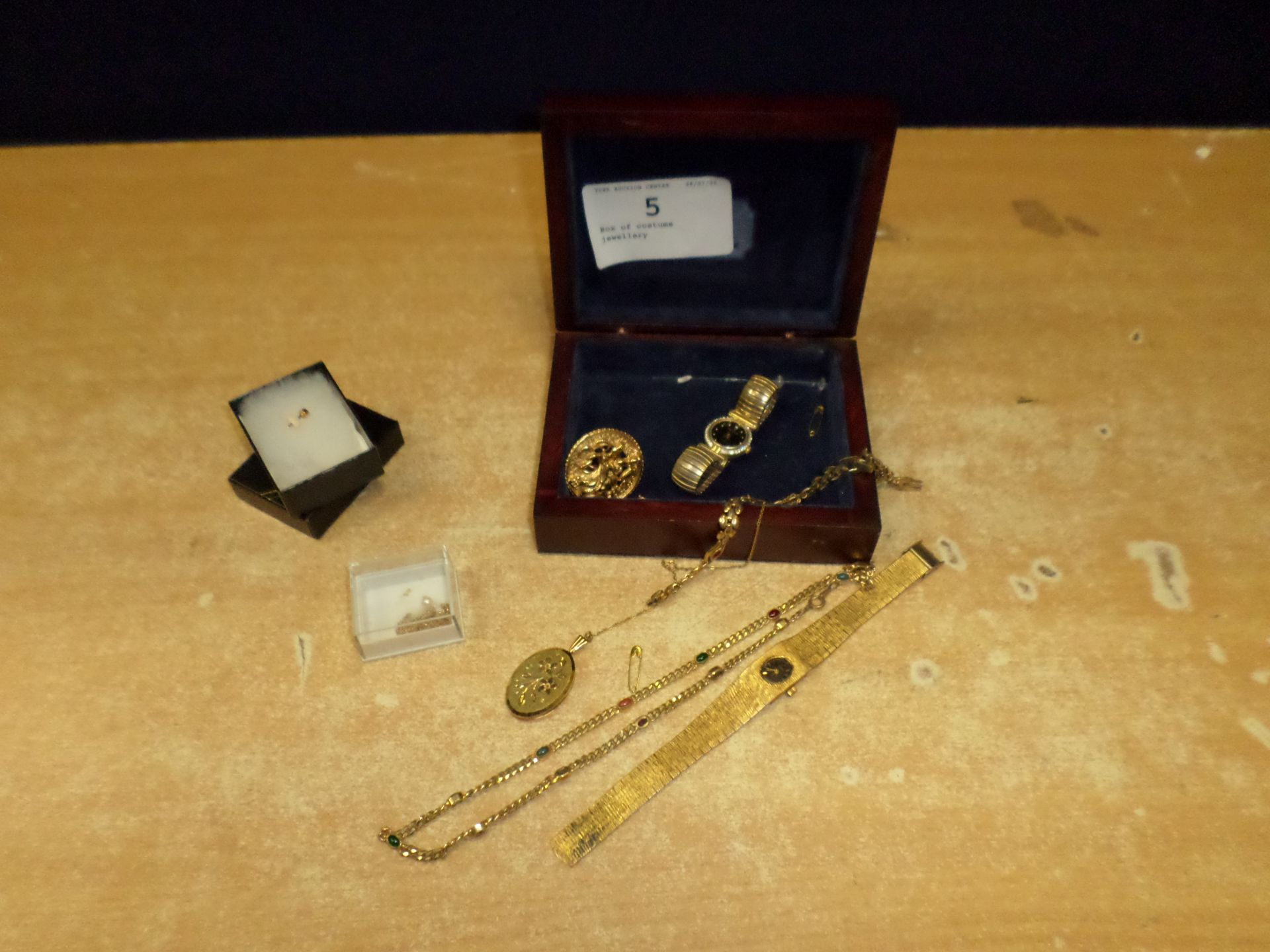 Box of costume jewellery