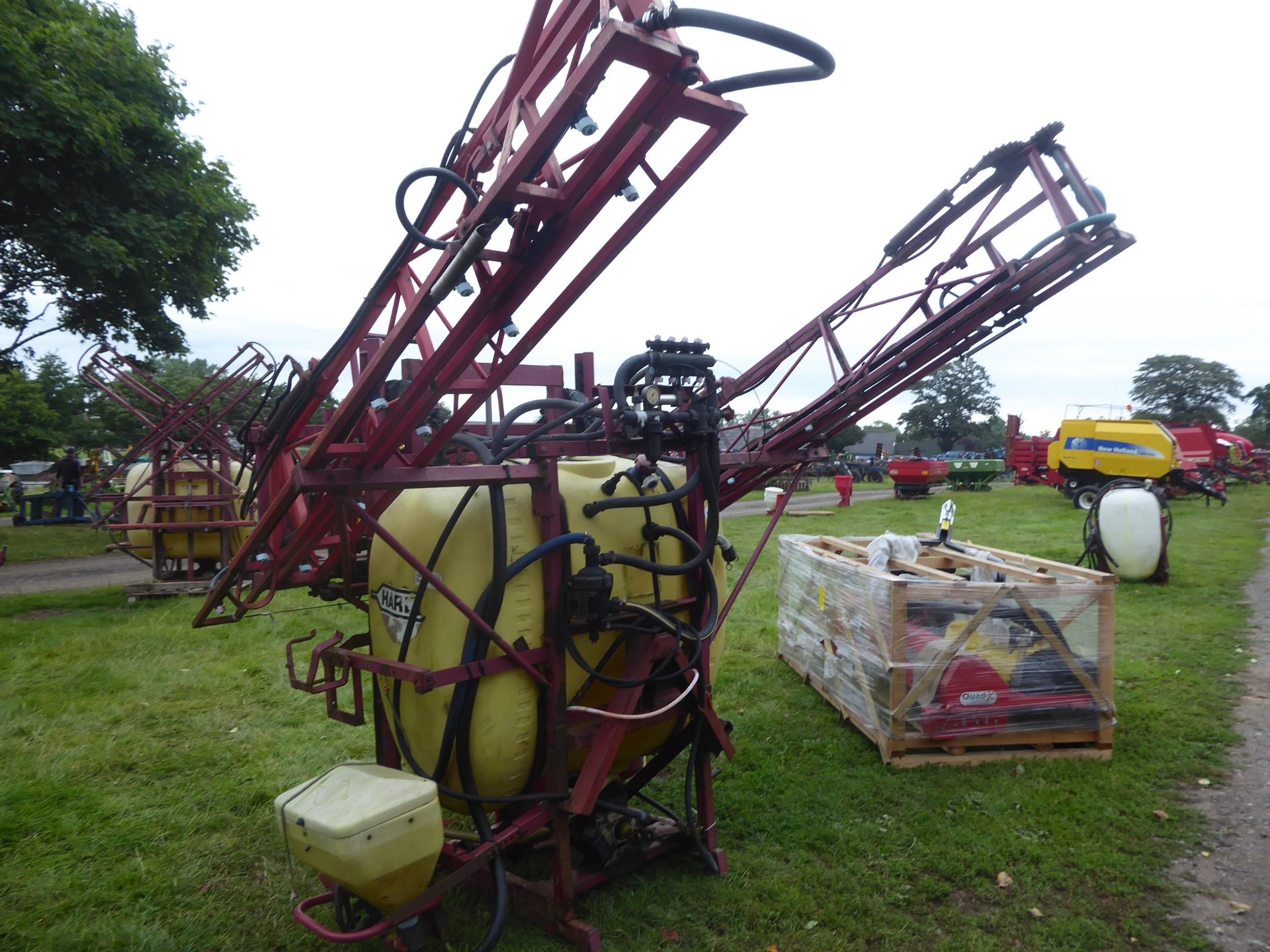 Hardi 12m sprayer, hydraulic folding, air controls, spares or repair but in full working order when
