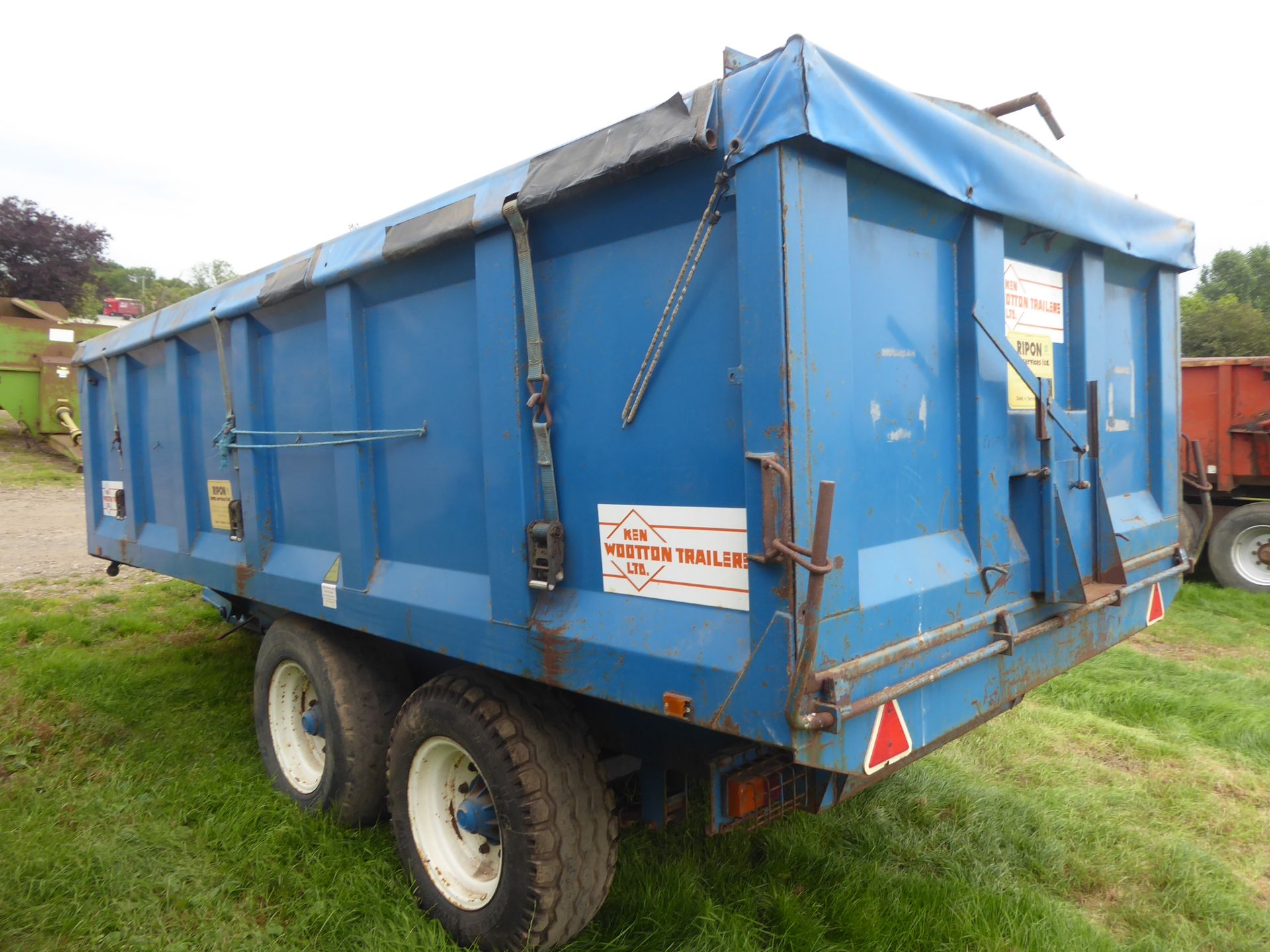 Ken Wootton 10T grain trailer c/w roll over sheet - Image 3 of 3