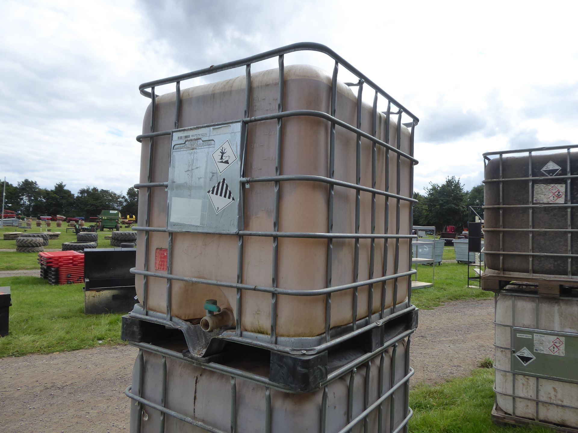 2 x 1000ltr IBCs - Image 2 of 2