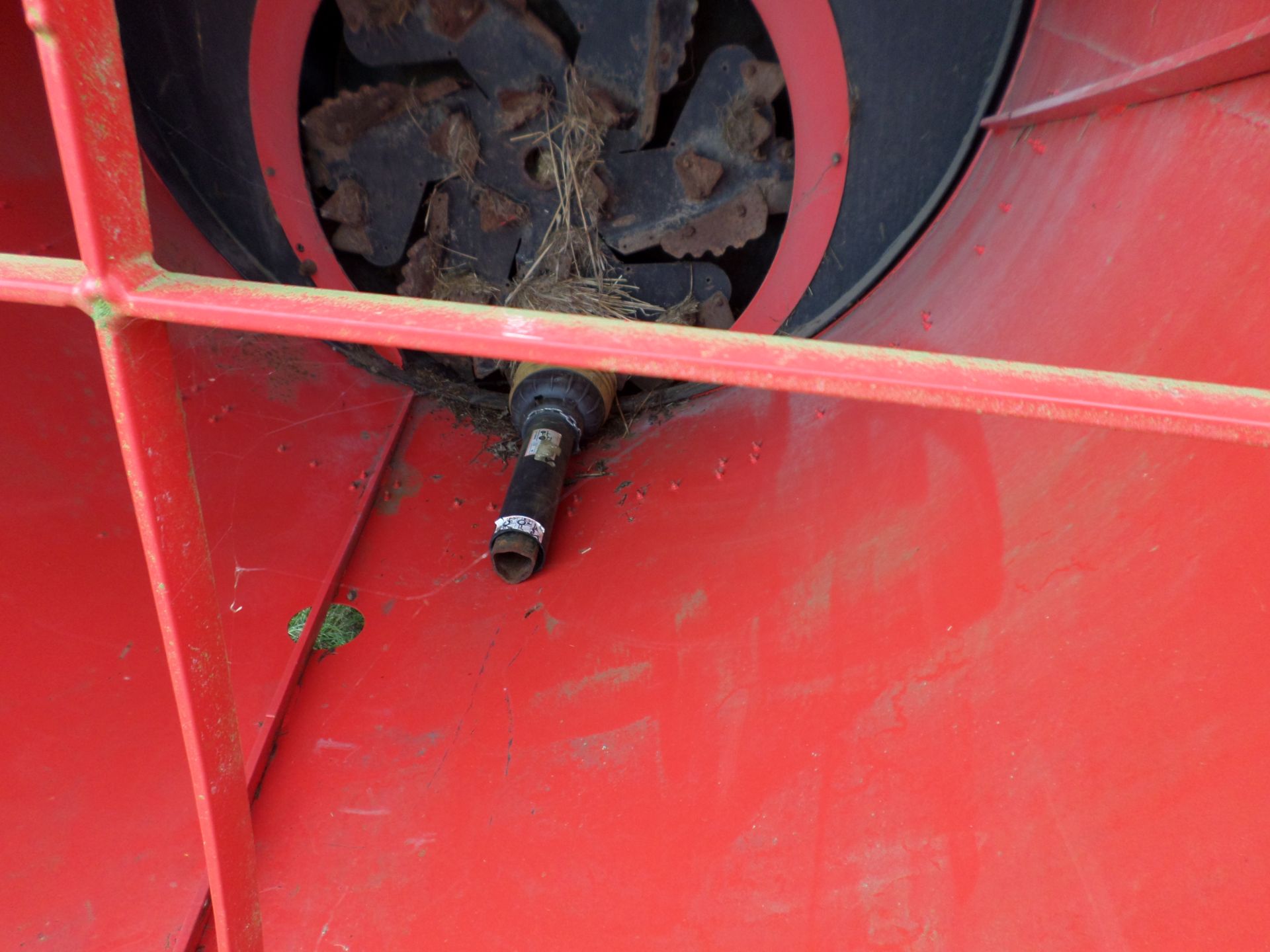 Blaney bale shredder, chops round bale straw and sileage, fitted with straw blowing spout and - Image 2 of 3