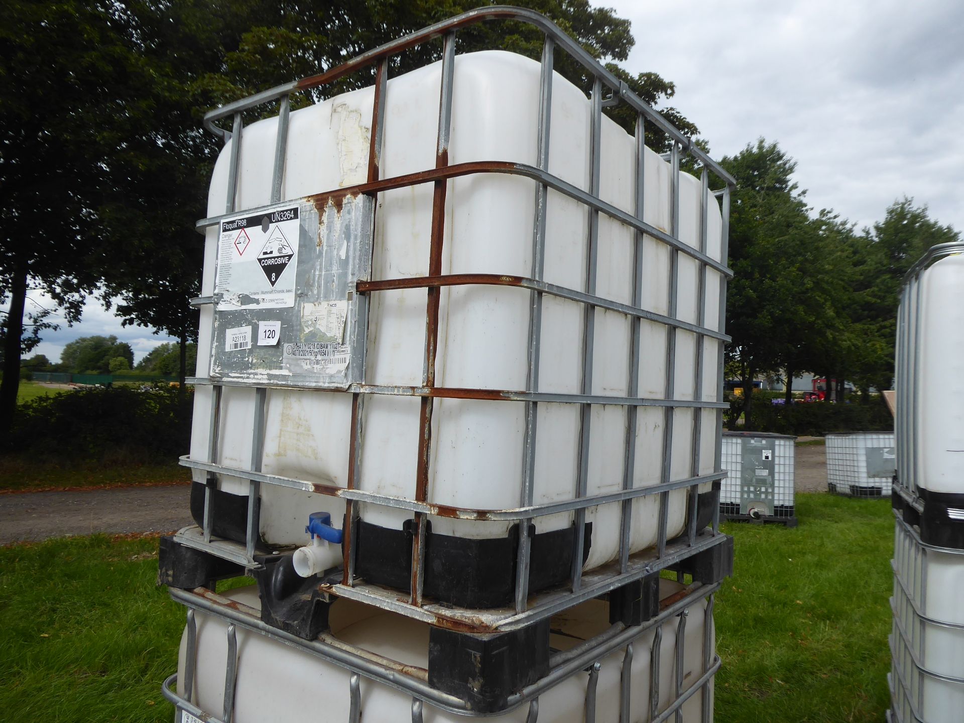 2 x 1000ltr IBCs - Image 2 of 2