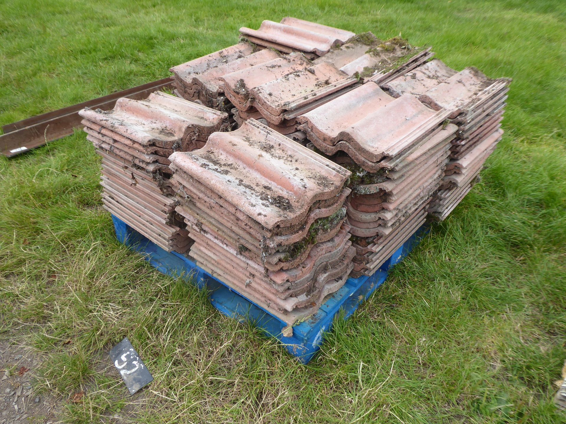 Pallet of approx 120 Redland Grovebury pantiles NO VAT