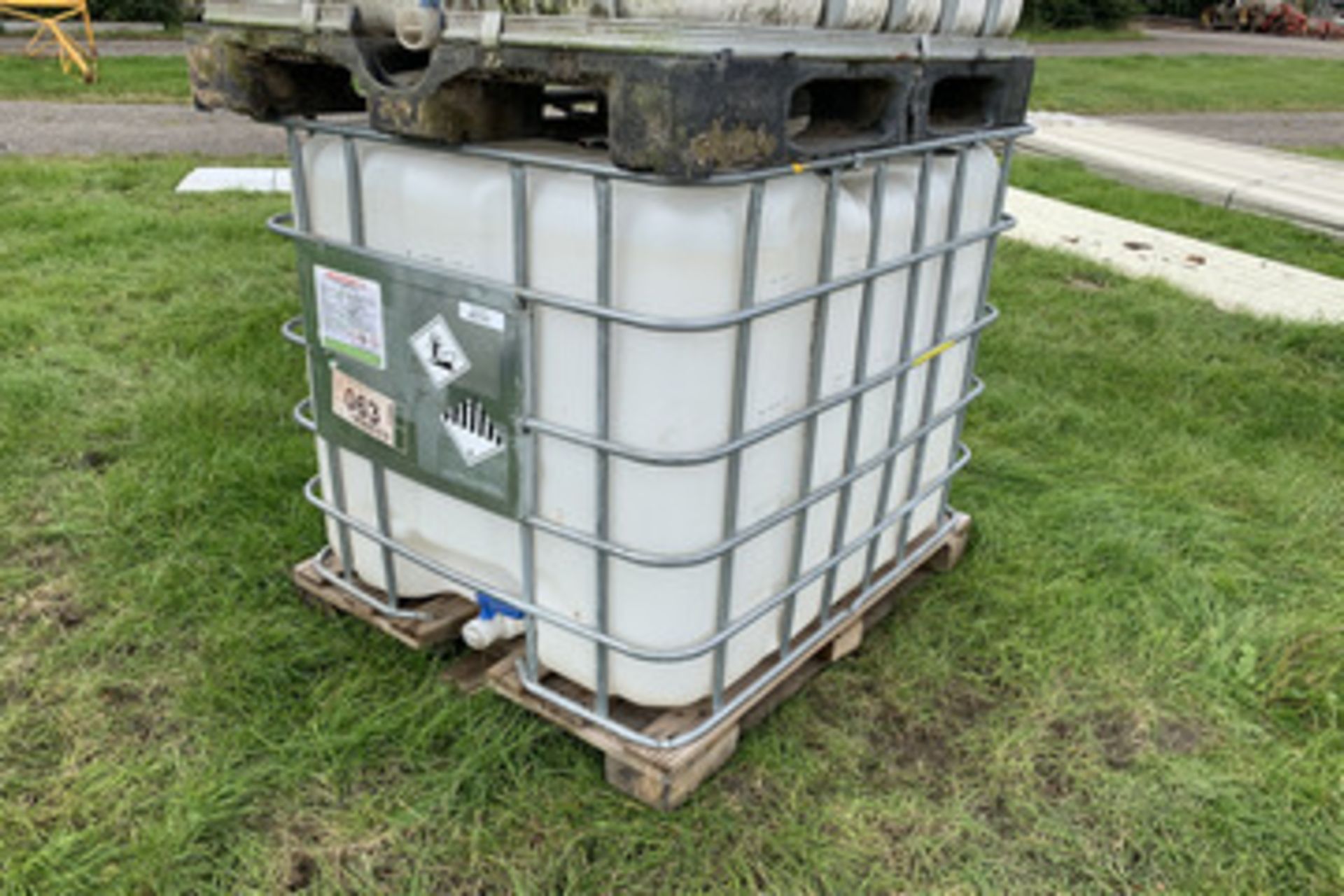 2 x 1000ltr IBCs - Image 2 of 2