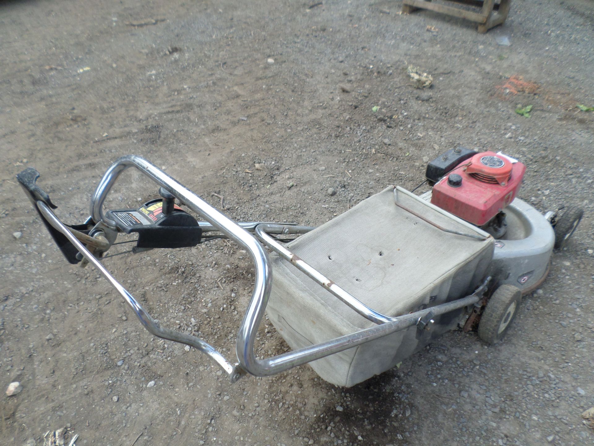 Honda 21 lawnmower NO VAT - Image 2 of 2