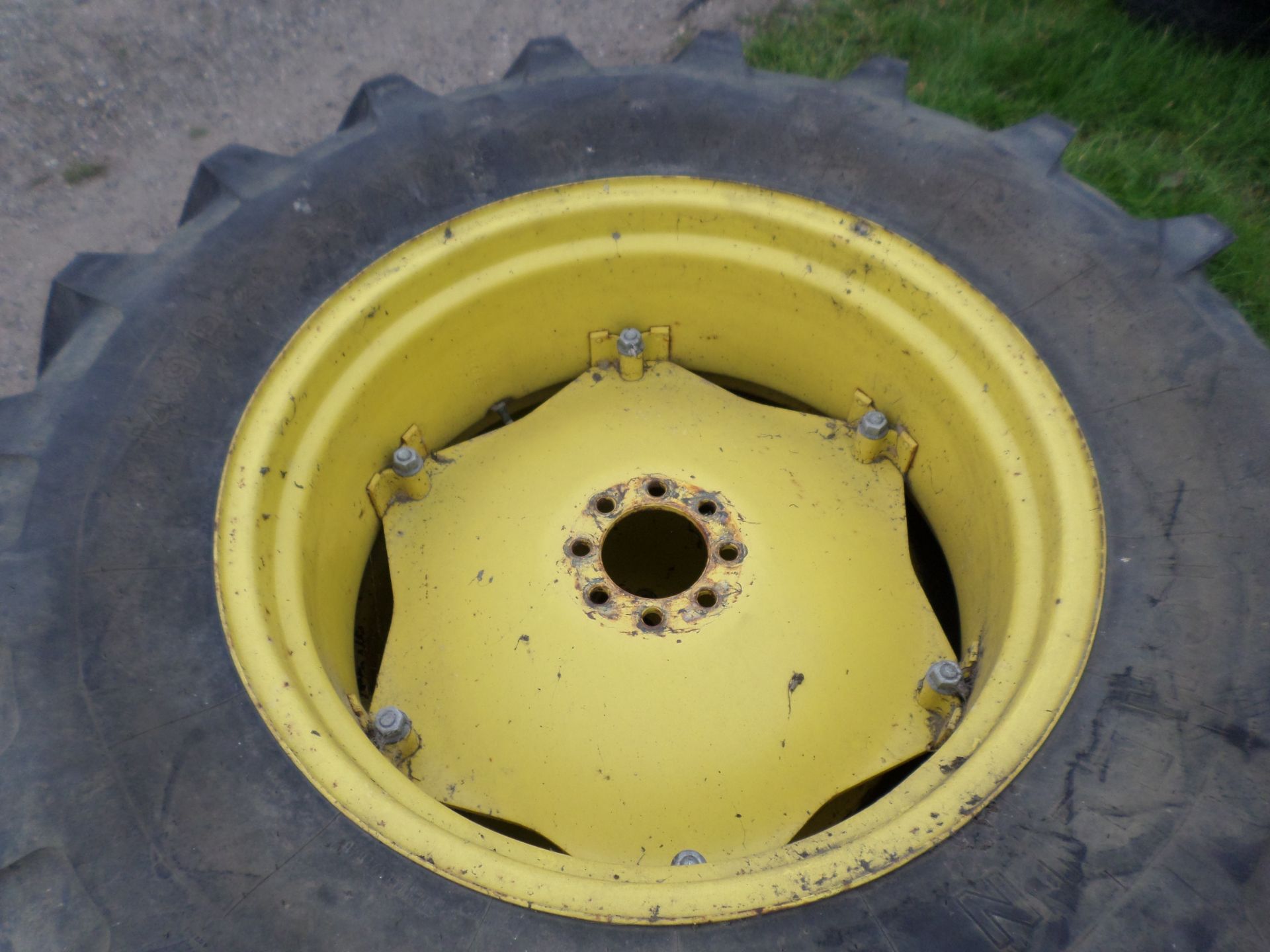 2 rear tractor wheels/tyres, Michelin 28/14.9 BIB M18, 95\% tread, rims very good condition - Image 2 of 2