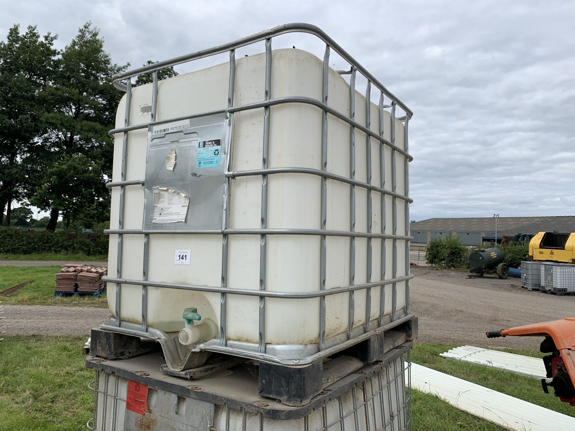 2 x 1000ltr IBCs