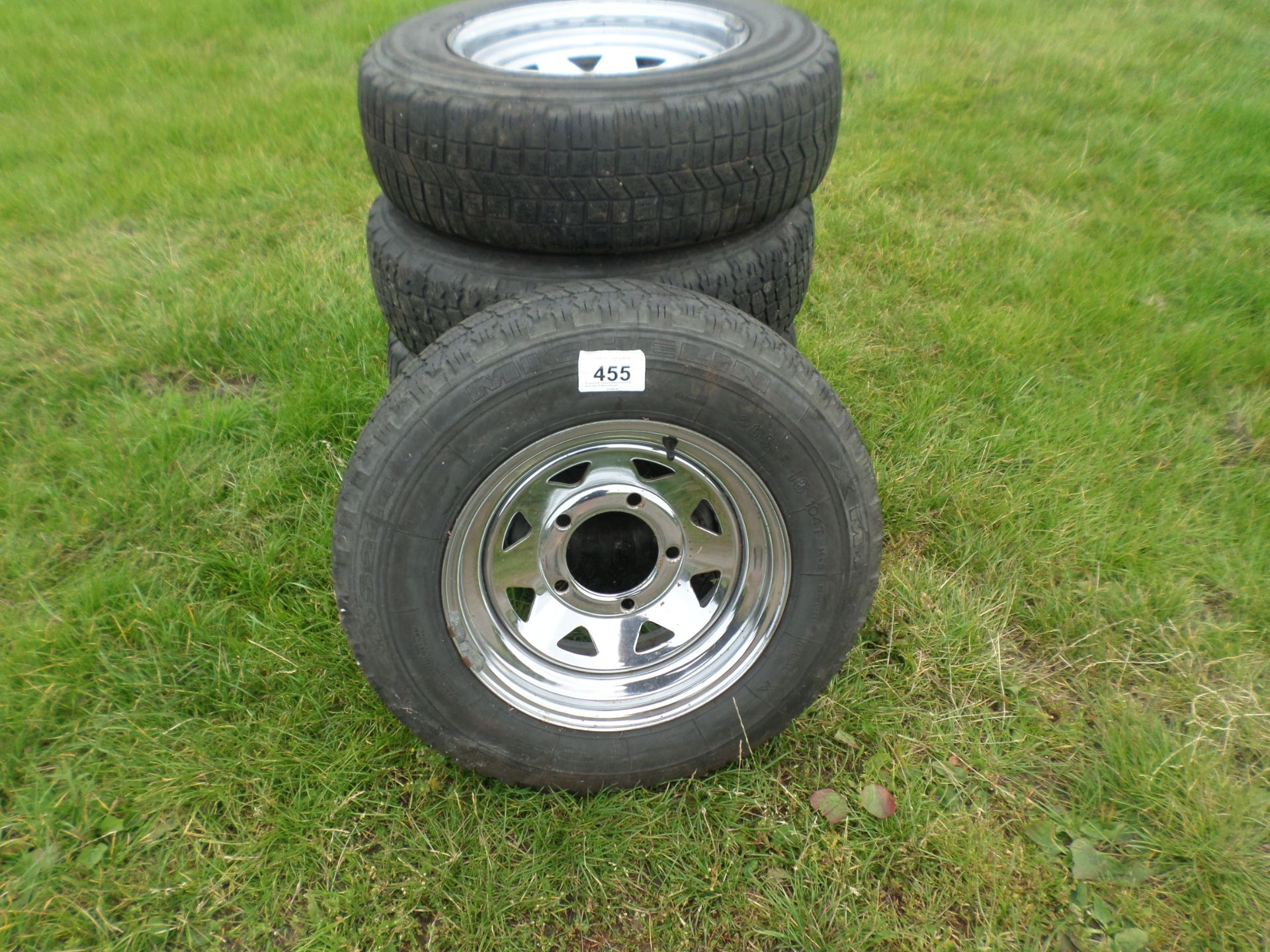 5 Landrover chrome plated wheels & tyres also fit Discovery etc NO VAT - Image 2 of 2