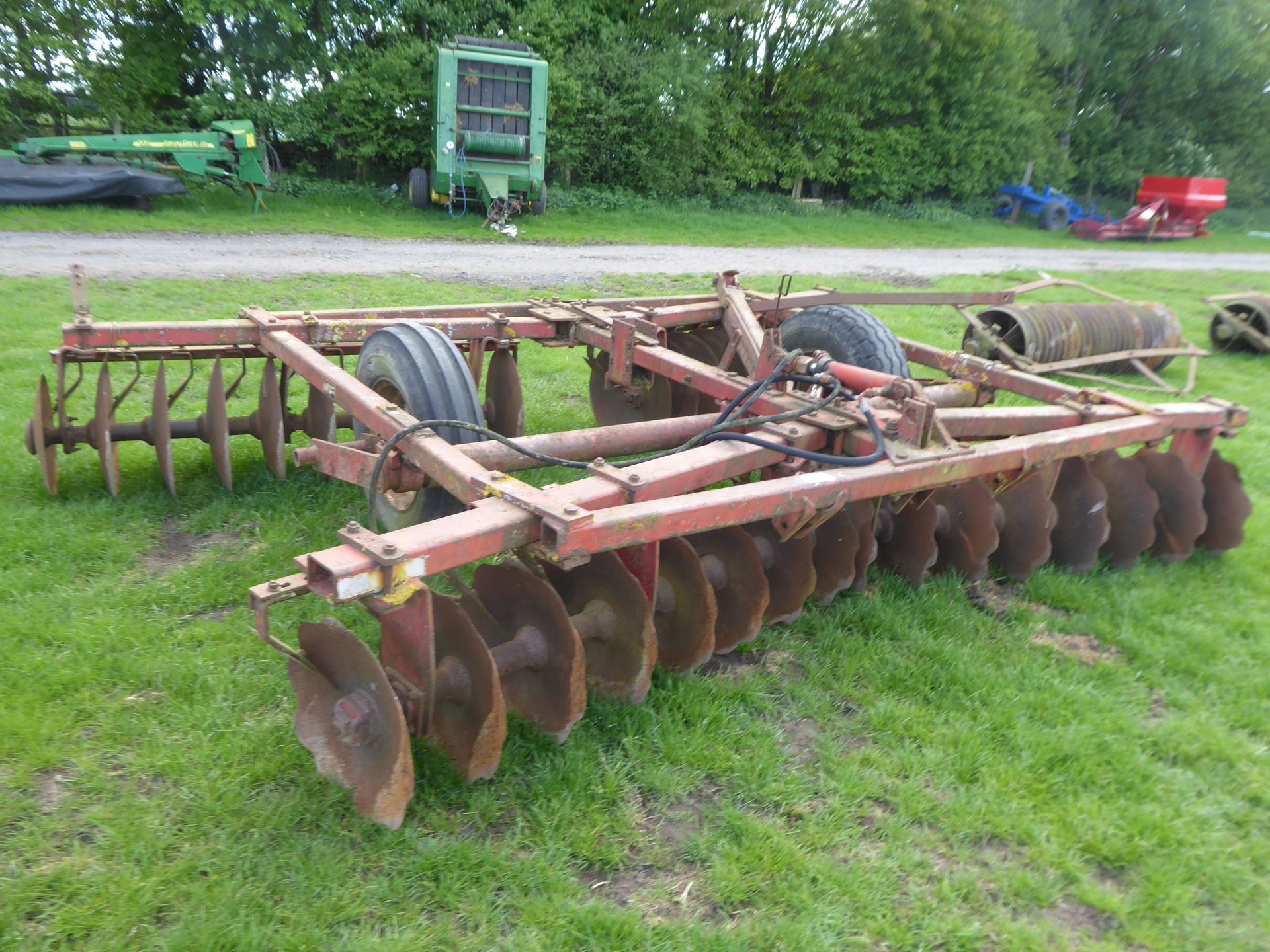 MF 520 disc harrows