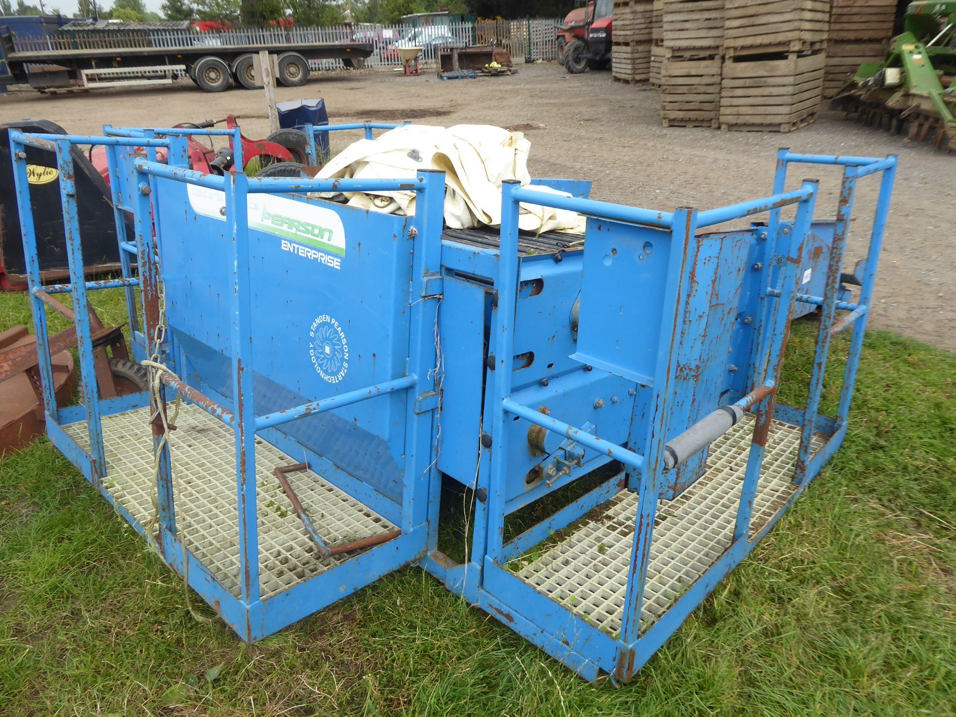 6 man picking off table & canopy, 2009, to fit a Standen Pearson Enterprise potato harvester