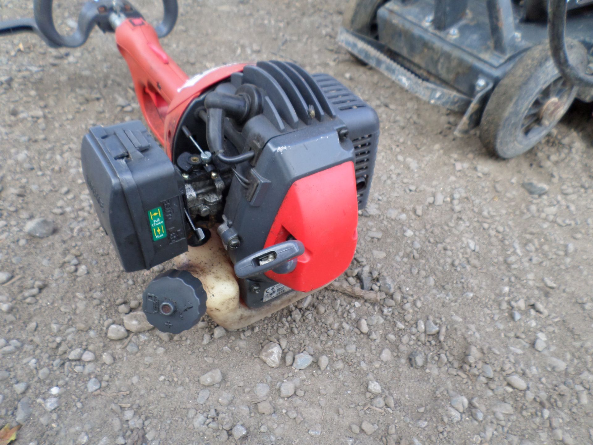 Mountfield strimmer NO VAT - Image 2 of 2