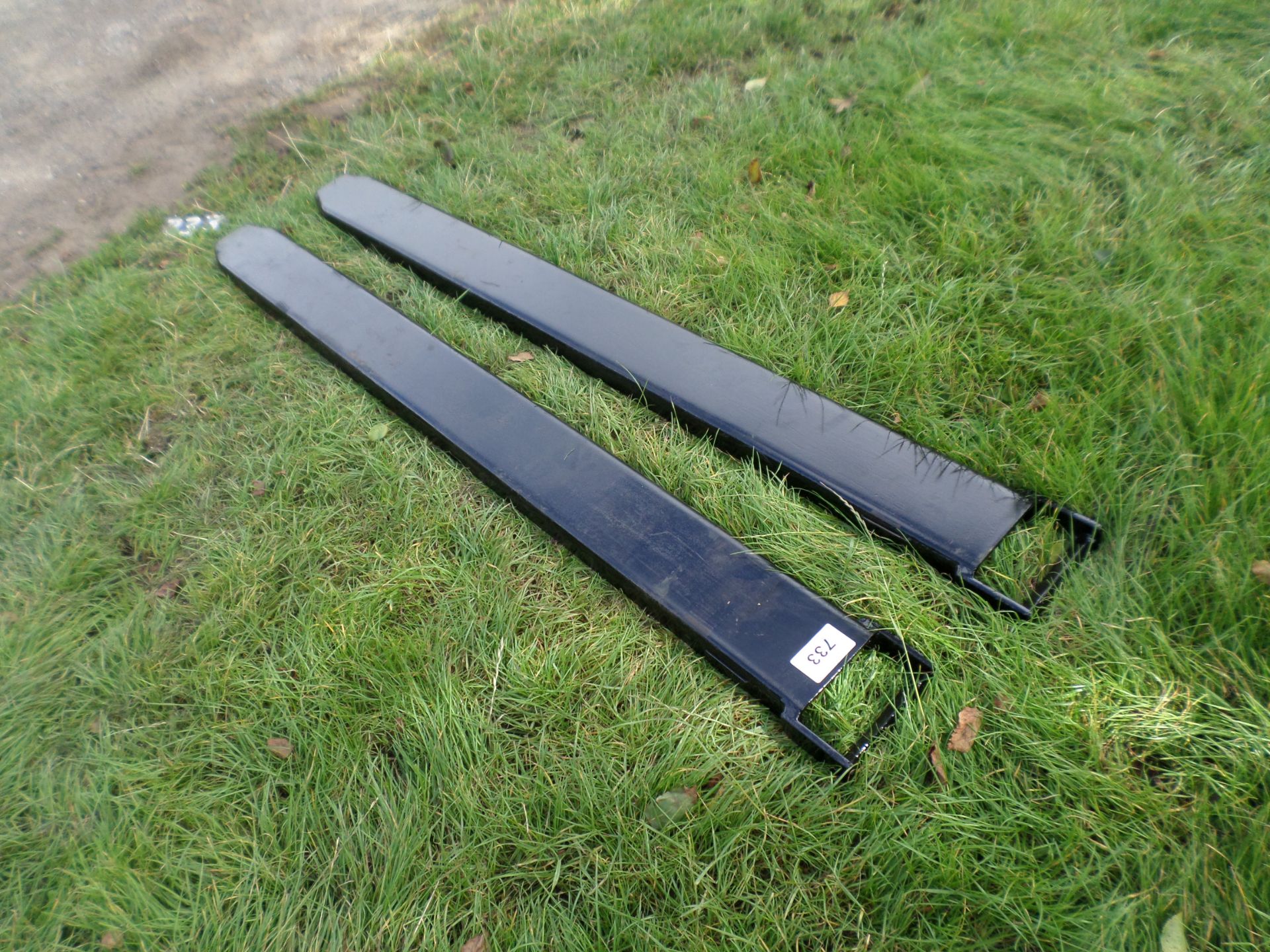 Pair of forklift extensions