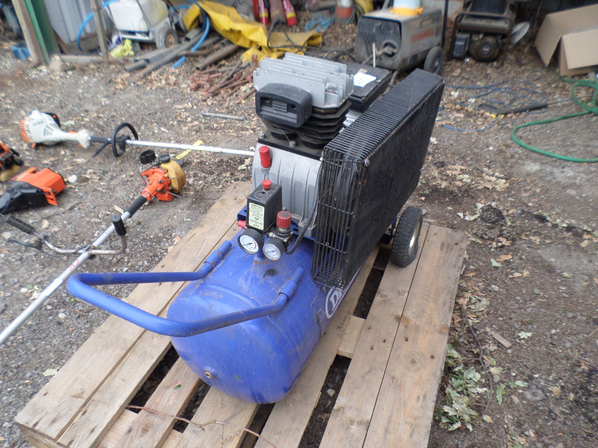 Draper 100ltr air compressor